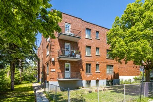 5021 Barclay Av in Montréal, QC - Building Photo