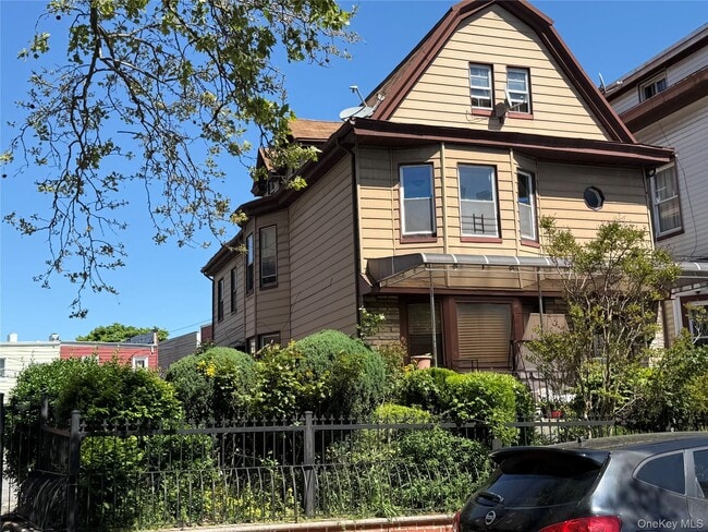 property at 88-33-88144 144th St