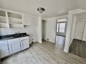 15030 Rossini Dr in Detroit, MI - Building Photo - Building Photo