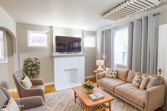 Mission on 2nd Apartments in Calgary, AB - Building Photo - Building Photo