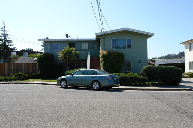 44 E 41st Pl in San Mateo, CA - Building Photo - Building Photo