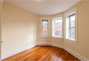 887 Huntington Ave, Unit 3 in Boston, MA - Building Photo