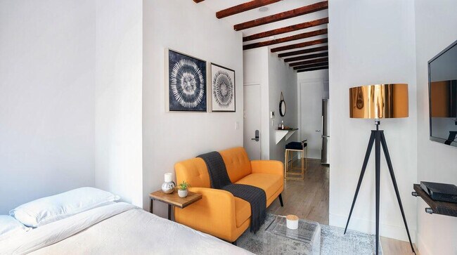 241 E 24th St in New York, NY - Building Photo - Building Photo