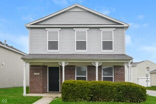 12668 Courage Crossing in Fishers, IN - Building Photo