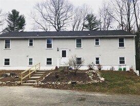 11 Foote Rd in Burlington, CT - Building Photo