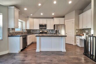 9361 Michal Robert Ln in West Jordan, UT - Building Photo - Building Photo