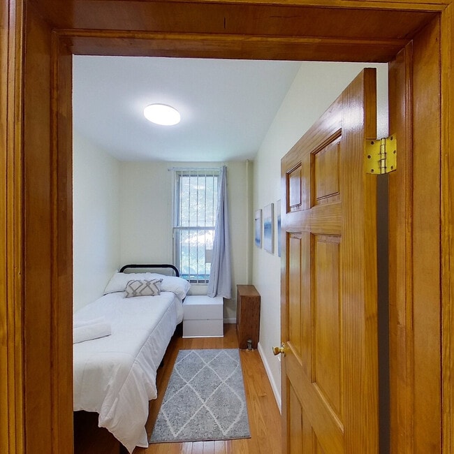 1156 42nd St in Brooklyn, NY - Foto de edificio - Building Photo