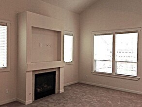 18536 97th Avenue Ct E in Puyallup, WA - Building Photo - Building Photo
