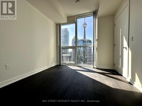 99-2699 John St in Toronto, ON - Building Photo - Building Photo
