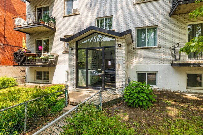 6419 Villeneuve Rue