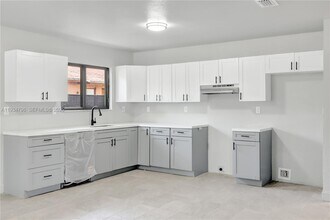 2420 NW 6th Ct in Pompano Beach, FL - Building Photo - Building Photo