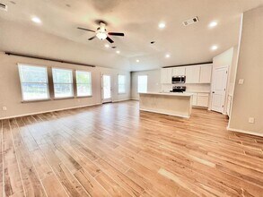 7811 Dakota Cir in Lago Vista, TX - Building Photo - Building Photo