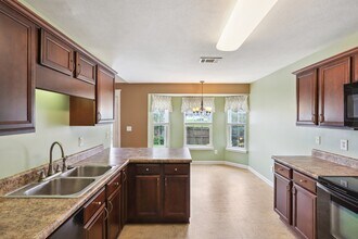 404 Birdstone Dr in Smyrna, TN - Building Photo - Building Photo