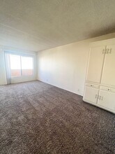 EMERALD in Torrance, CA - Building Photo - Interior Photo