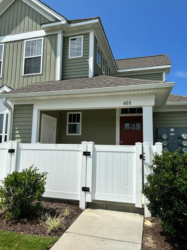 408 Fishers Ct in Hampton, VA - Foto de edificio - Building Photo