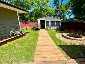 329 Allegheny Trail Ln in Garland, TX - Building Photo - Building Photo