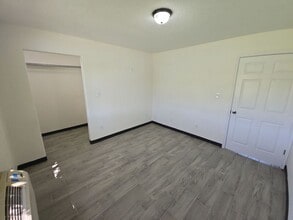 126 Alton Ave in Charlotte, TX - Building Photo - Building Photo