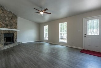 5461 Brisbane Ct in Stonecrest, GA - Building Photo - Building Photo