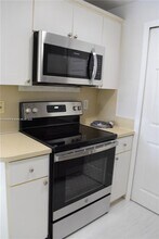 6540 NW 114th Ave in Doral, FL - Building Photo - Building Photo