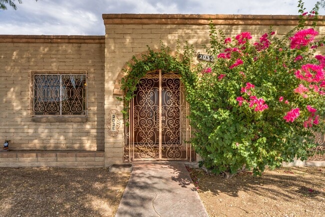 2035 S Darling Ave in Tucson, AZ - Building Photo - Building Photo