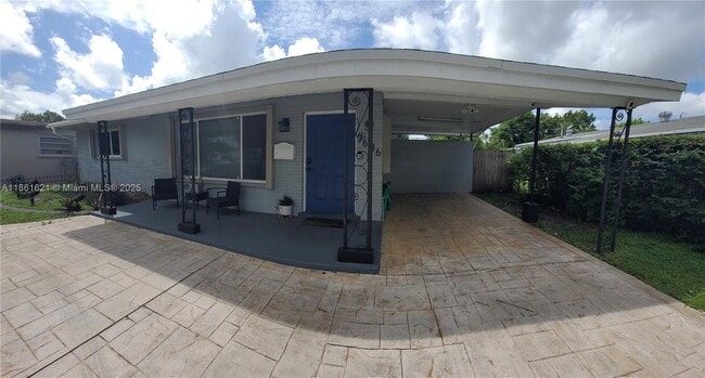 7636 Miramar Pkwy in Miramar, FL - Building Photo - Building Photo
