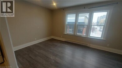 181 King St E in Kitchener, ON - Building Photo - Building Photo