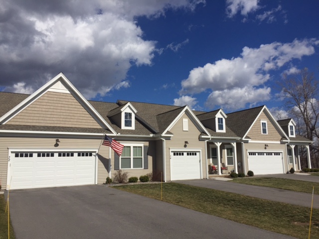 StoneBrook Townhomes & Cottages in Fairport, NY - Building Photo - Building Photo