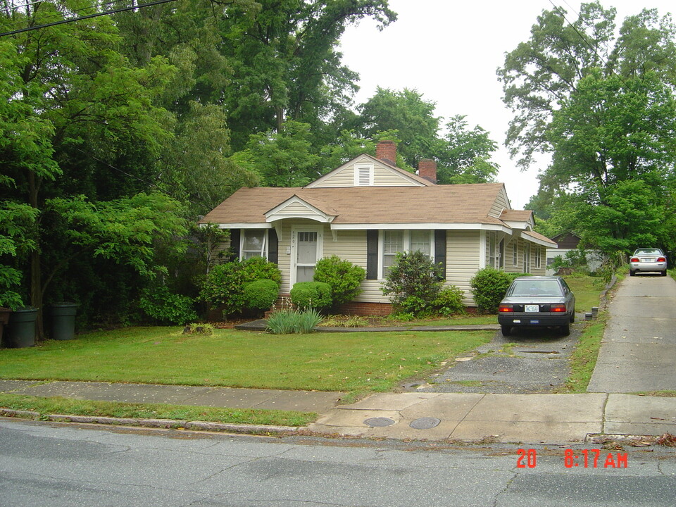 920 Lexington Ave in Greensboro, NC - Building Photo