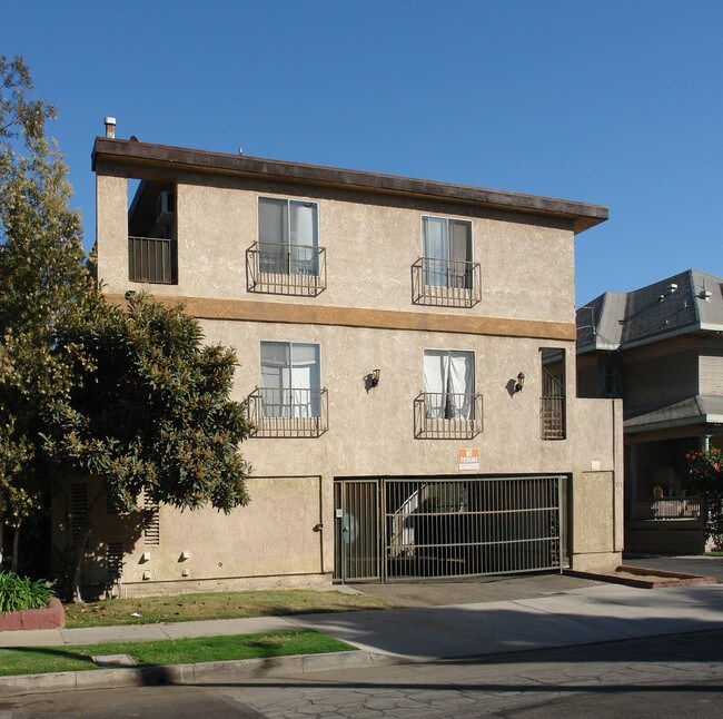 715 N Spurgeon St in Santa Ana, CA - Foto de edificio - Building Photo