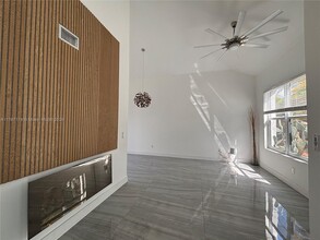 8916 SW 5th Ln in Miami, FL - Building Photo - Building Photo
