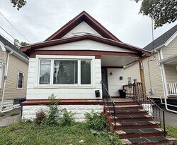 160 Zenner St in Buffalo, NY - Building Photo