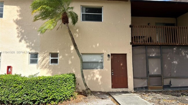 6607 Winfield Blvd in Margate, FL - Building Photo - Building Photo