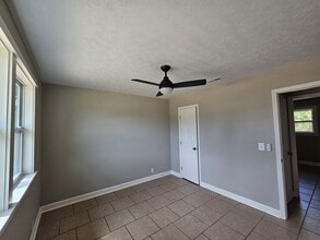 906 Kentucky Ave in Lynn Haven, FL - Building Photo - Building Photo