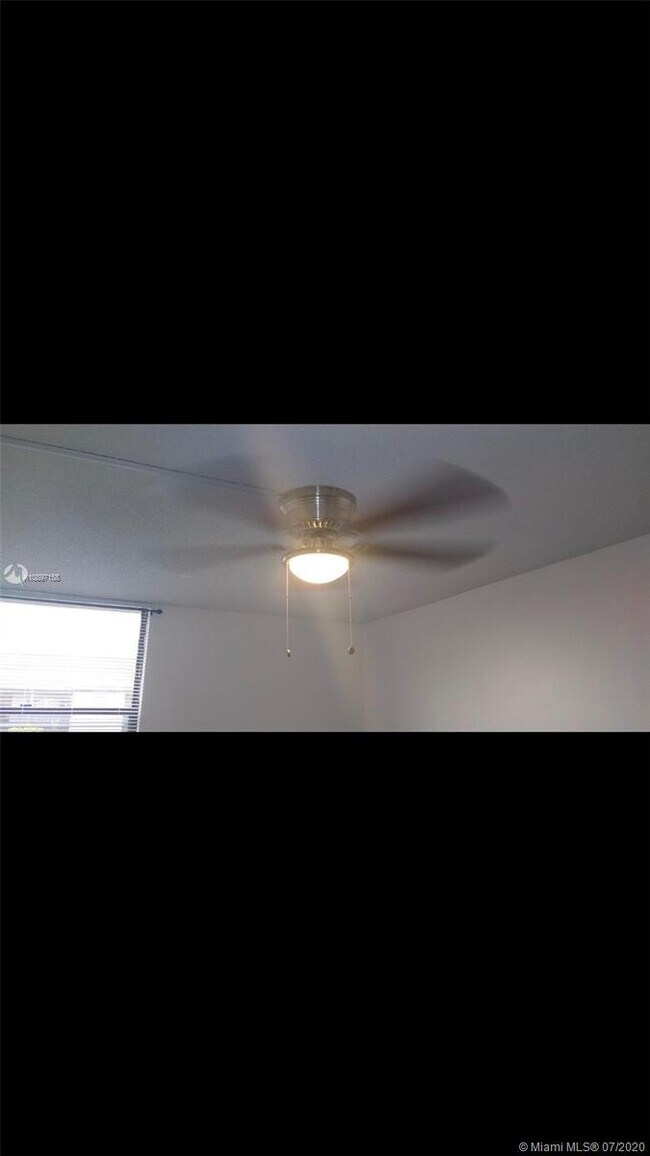 2771 Riverside Dr-Unit -414A in Coral Springs, FL - Foto de edificio - Building Photo