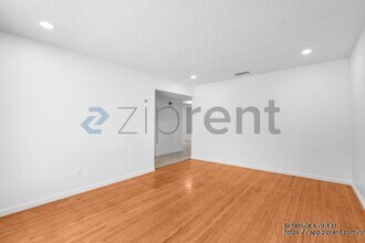 7708 Quinby Way in Sacramento, CA - Building Photo - Building Photo