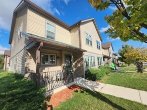 Tobacco Row Lofts & Townhomes in Edgerton, WI - Building Photo - Building Photo