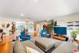 2316 Laurelmont Pl in Los Angeles, CA - Building Photo - Building Photo