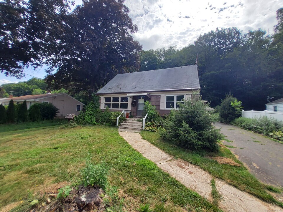 707 Circular Ave in Hamden, CT - Building Photo