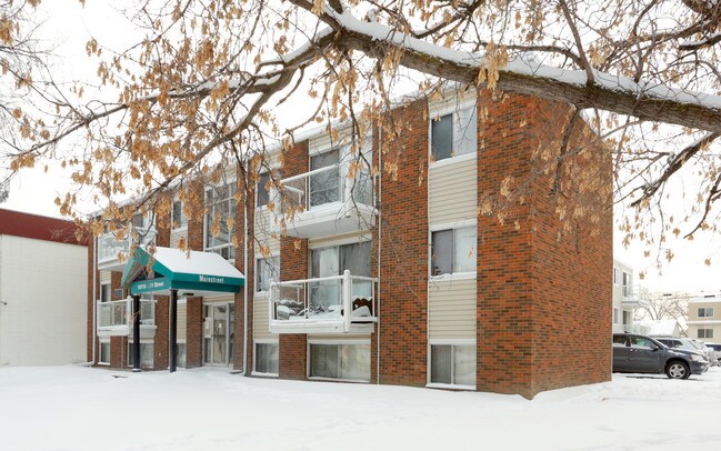 Somerset Apartments in Edmonton, AB - Building Photo - Building Photo
