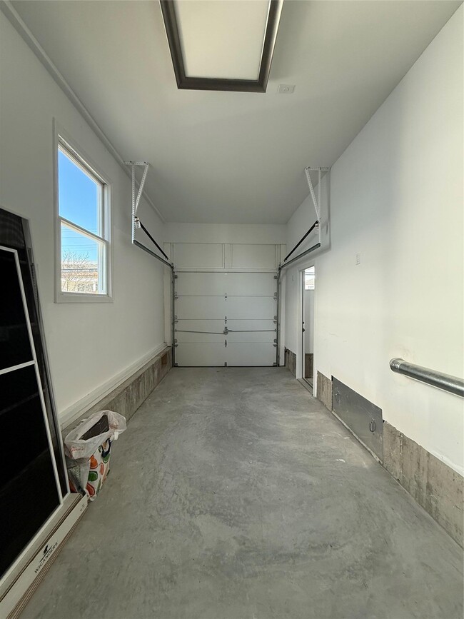 733 E Walnut in Long Beach, NY - Building Photo - Building Photo