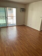 1012 N Laurel Ave in West Hollywood, CA - Building Photo - Building Photo