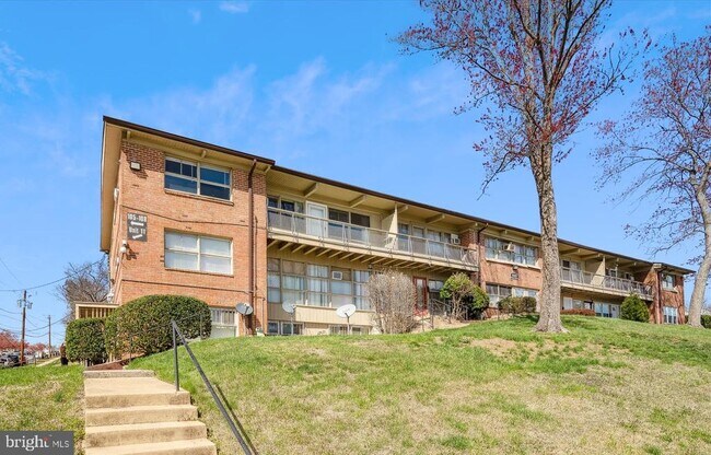 property at 1800 Drexel St