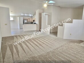2204 W Silver River Way in Tucson, AZ - Building Photo - Building Photo
