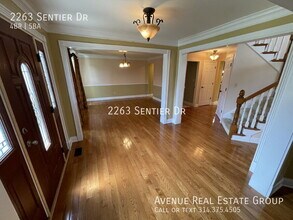 2263 Sentier Dr in Wildwood, MO - Building Photo - Building Photo