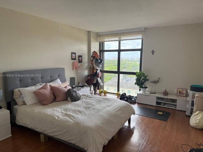 600 Biltmore Way, Unit 1108 in Coral Gables, FL - Building Photo - Building Photo