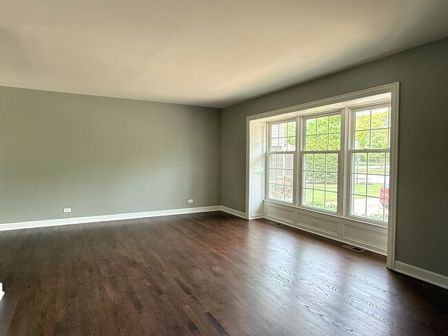 1807 S Surrey Ridge Dr in Arlington Heights, IL - Building Photo - Building Photo