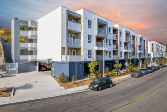 Pakeva in San Diego, CA - Building Photo - Building Photo