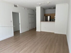 616 Clearwater Park Rd in West Palm Beach, FL - Building Photo - Building Photo