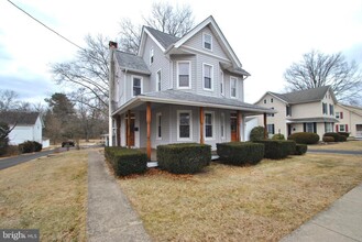 336 E Walnut St in Perkasie, PA - Building Photo - Building Photo