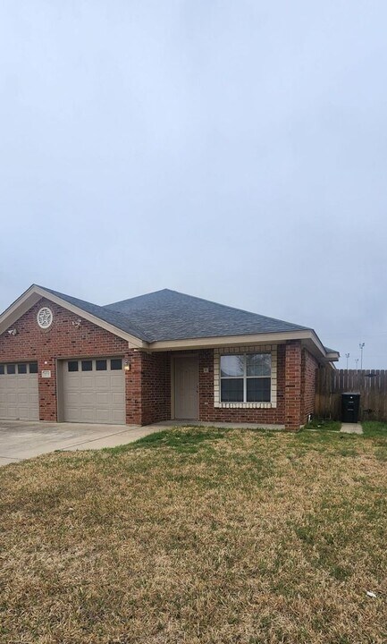 5004 Heather Ln in Killeen, TX - Building Photo